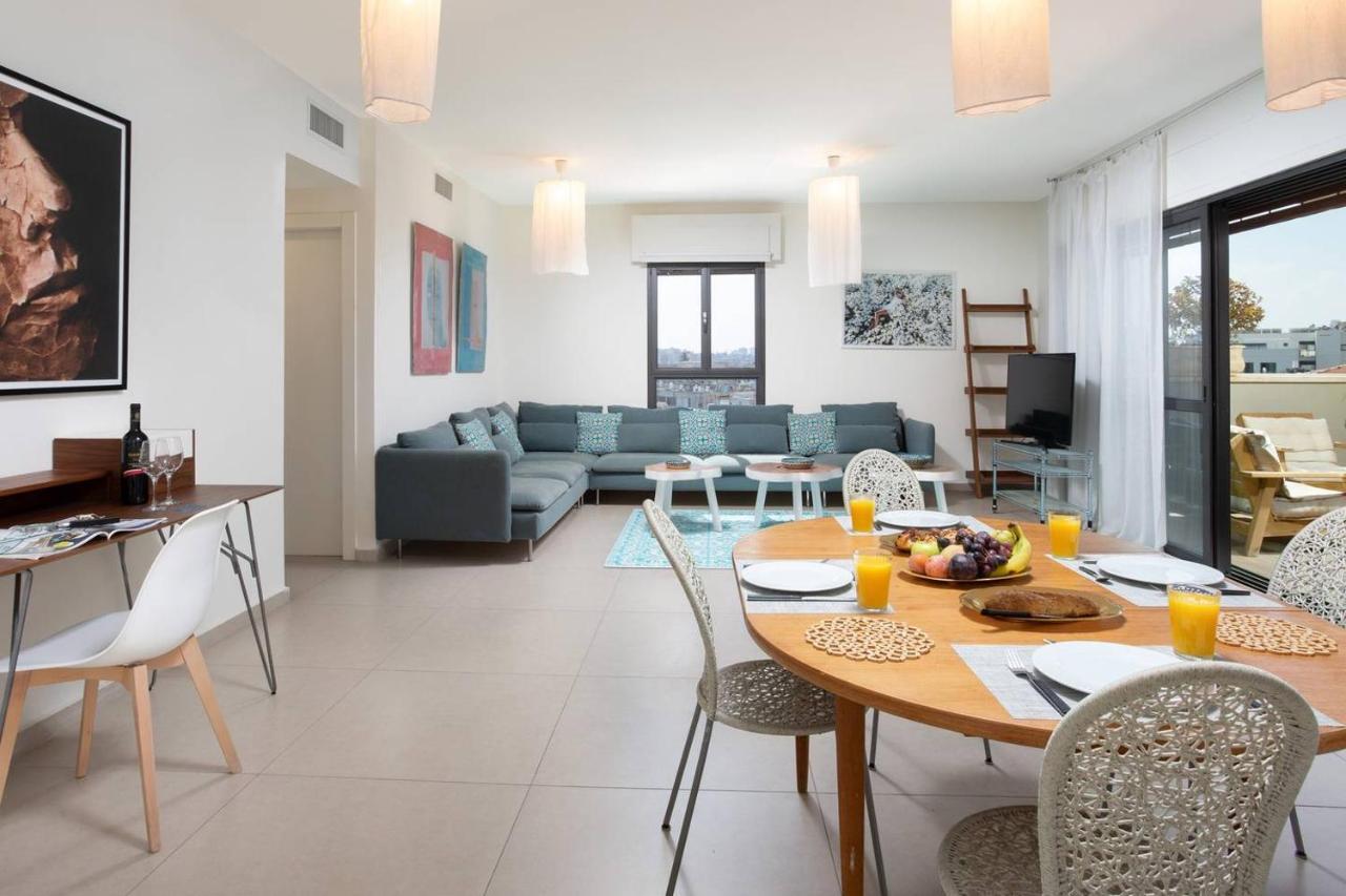 Sophisticated 3br Penthouse In Jaffa's Market *